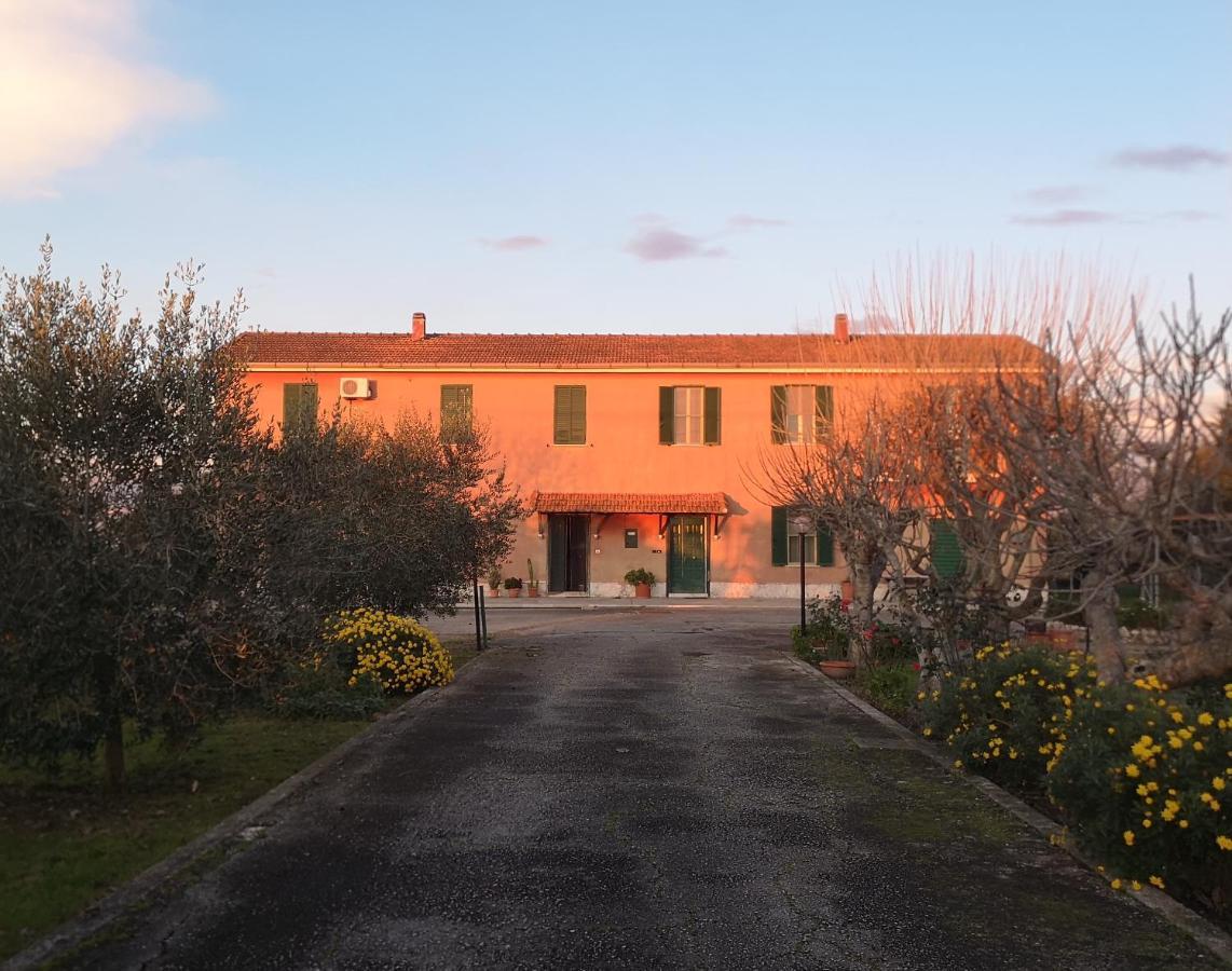 Eco House San Michele Hostel Borgo San Michele  Екстериор снимка